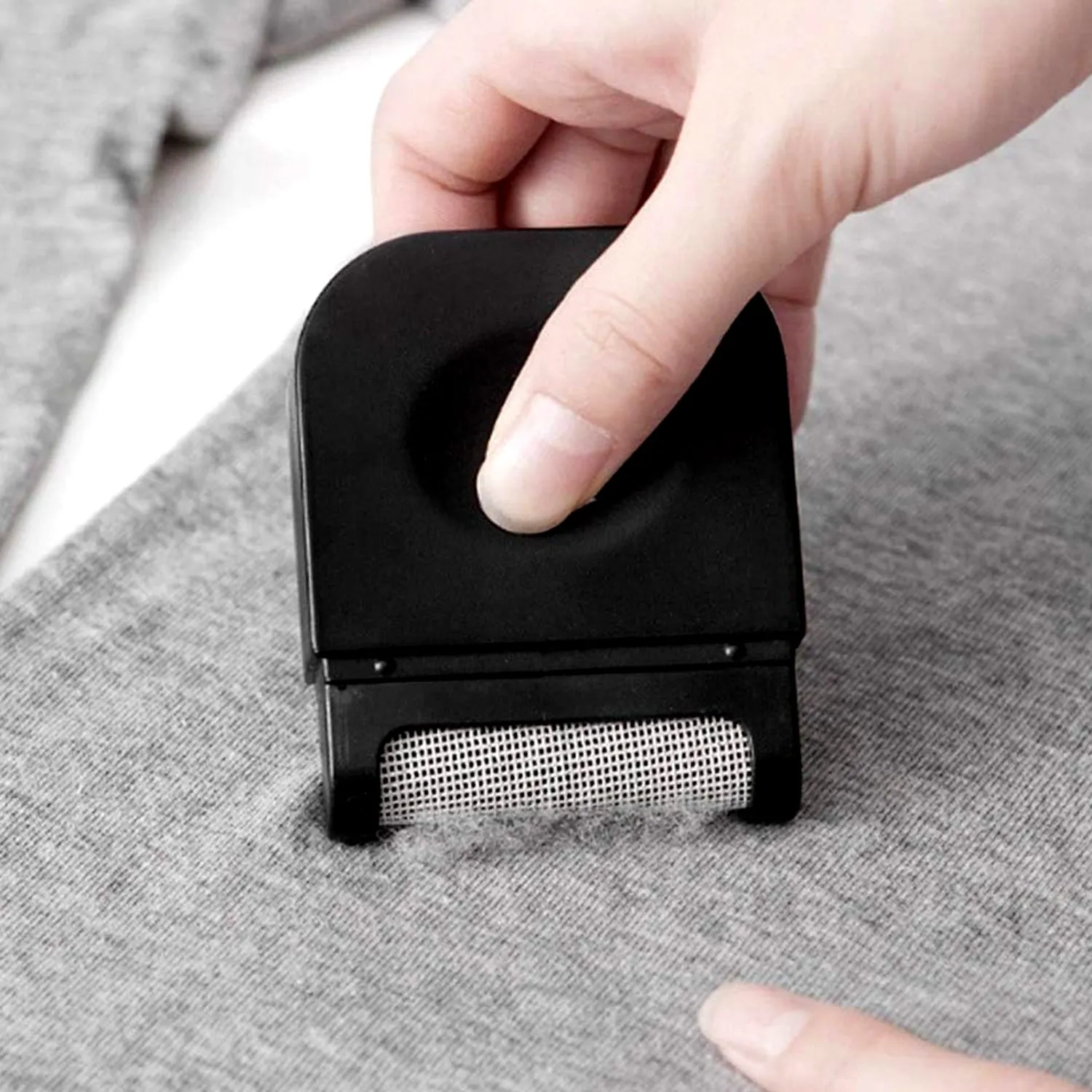 Clothes & Pet Hair Remover – Compact & Effective