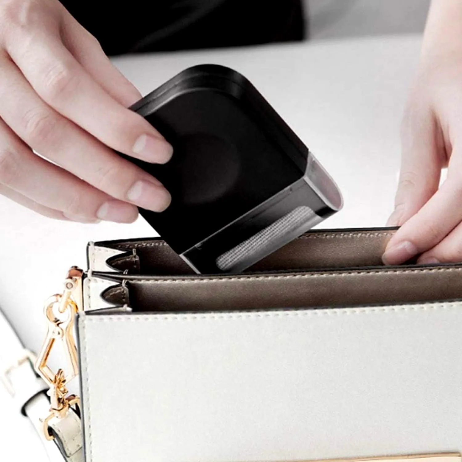 Clothes & Pet Hair Remover – Compact & Effective
