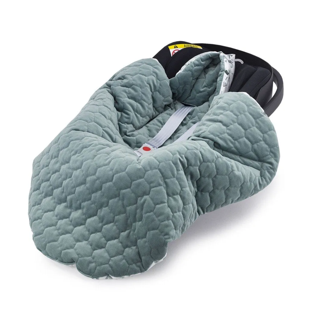 Makaszka Car Seat Blanket (Sage Green)