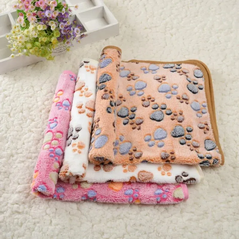 Warm Soft Pet Blanket: Plush Sleeping Mat for Dogs and Cats